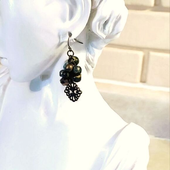 VINTAGE STYLE BRASS MULTI BEAD CLUSTER DANGLE EARRINGS - Picture 3 of 6